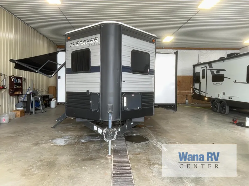 2019 Forest River Cherokee 274VFK, Photos photo 3
