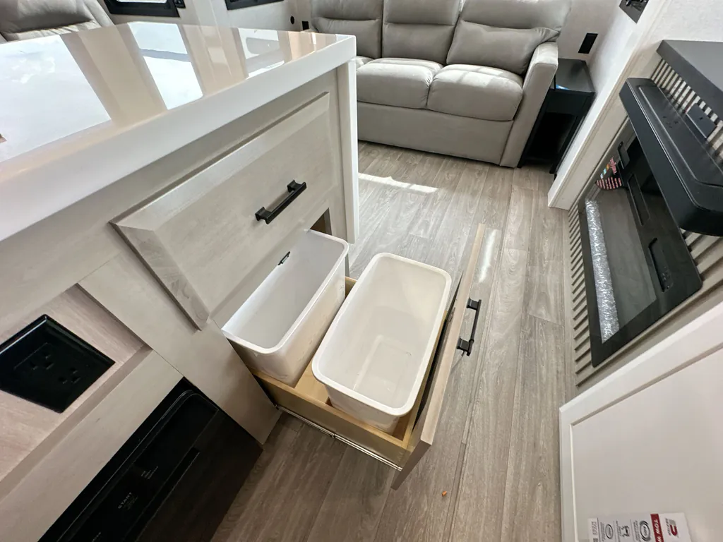 2027 Jayco Pinnacle 36FBTS, Photos photo 29