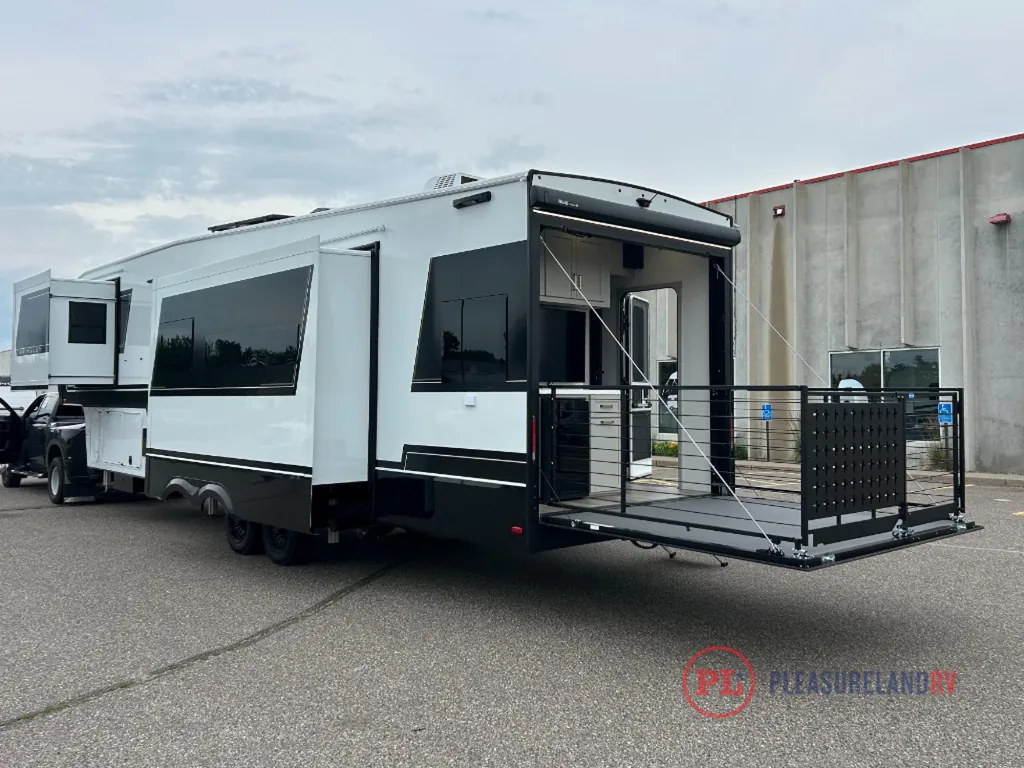 2026 Brinkley Model Z 3420, Photos photo 3