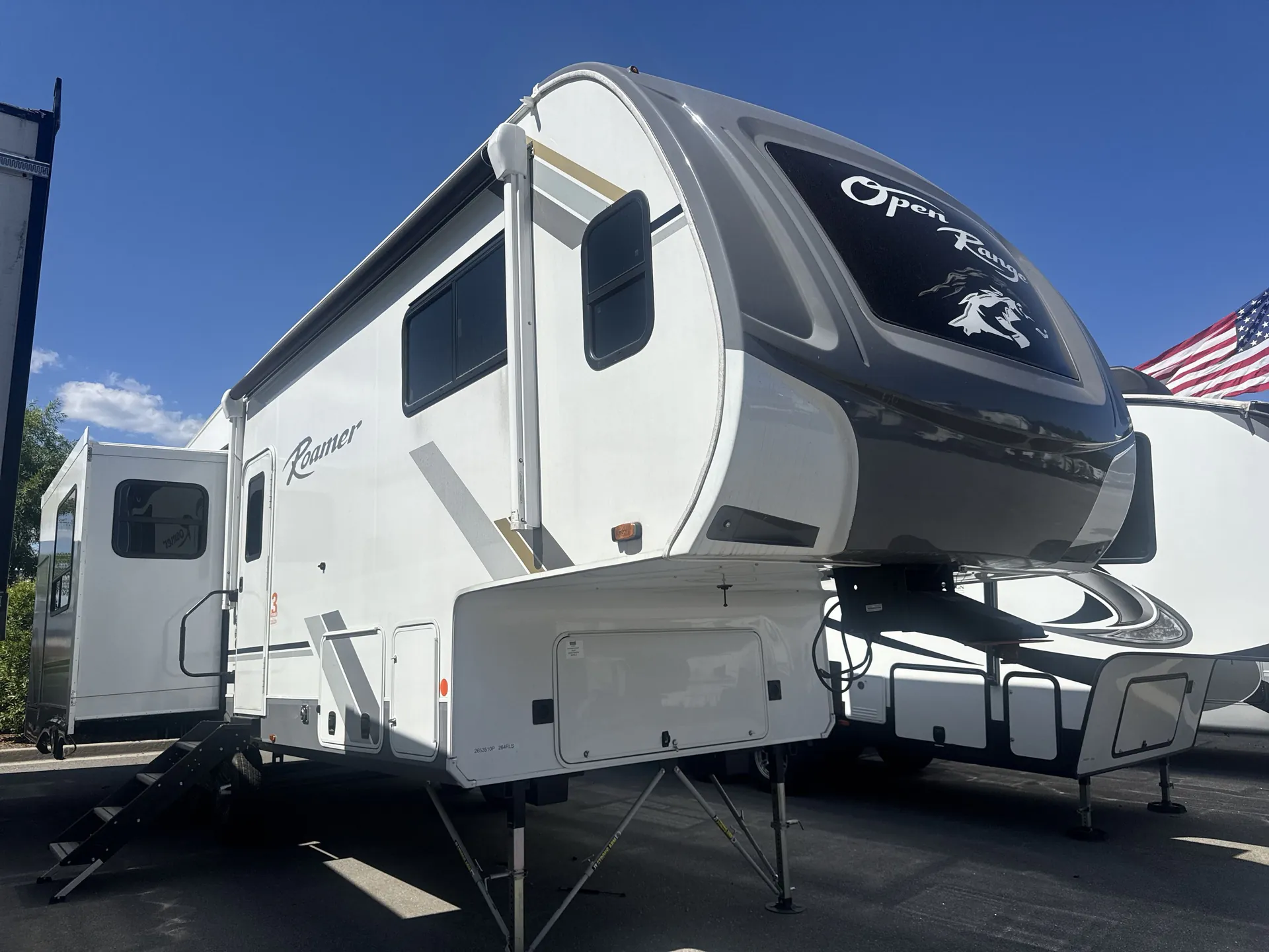 2025 Highland Ridge Roamer 264RLS - Photo 2