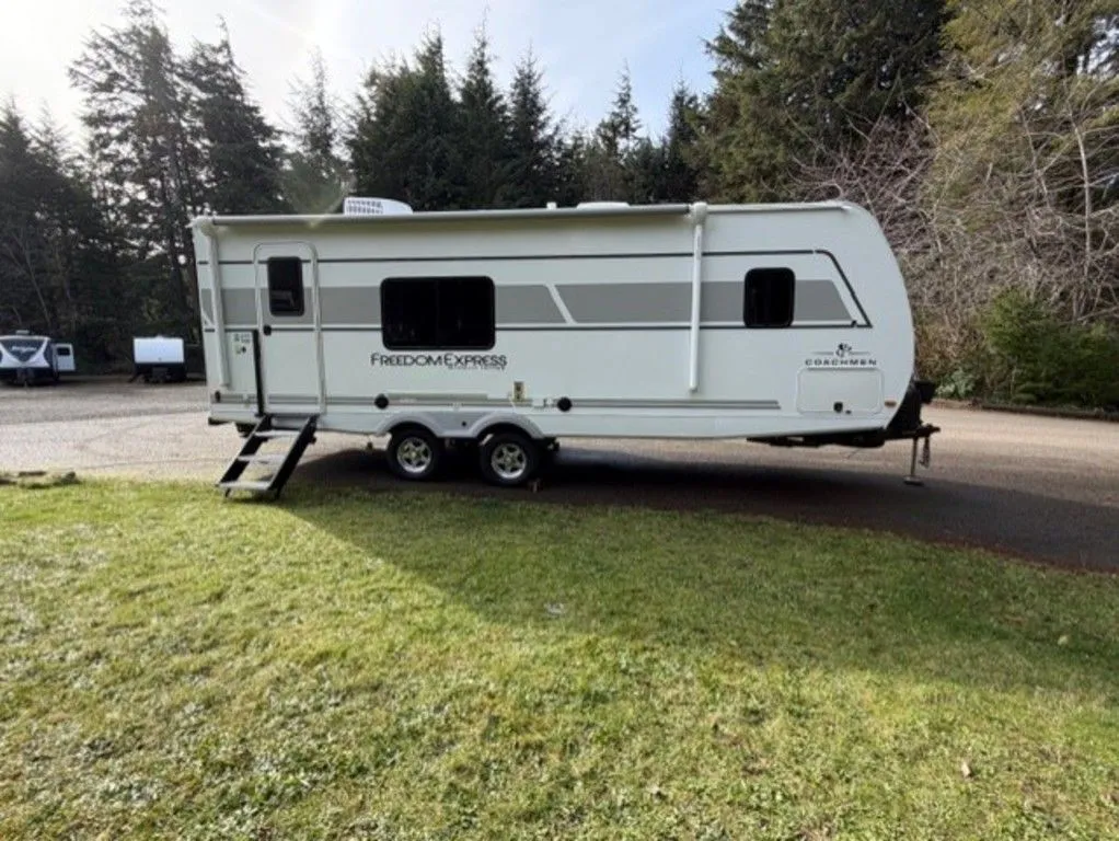 2026 Coachmen Freedom Express Ultra Lite 245RKS - Photo 3