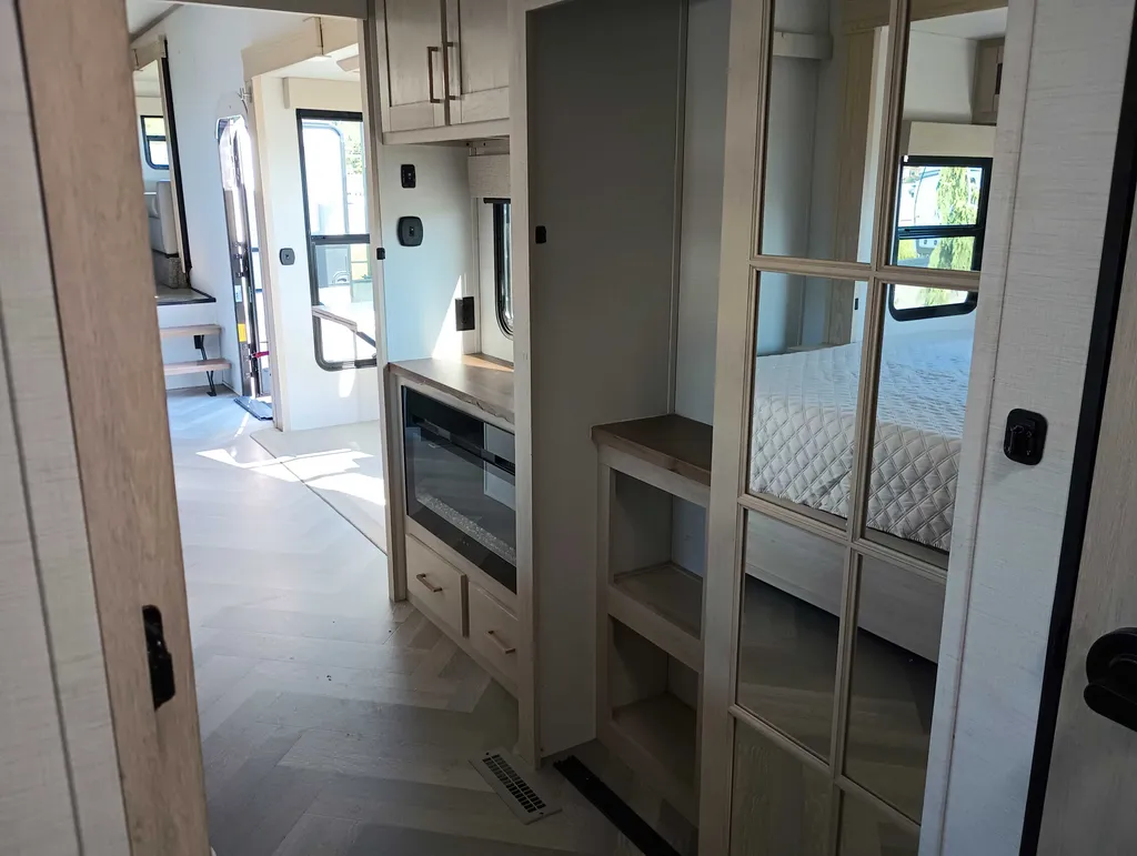 2024 Prime Time Sanibel 3802FLWB, Photos photo 15