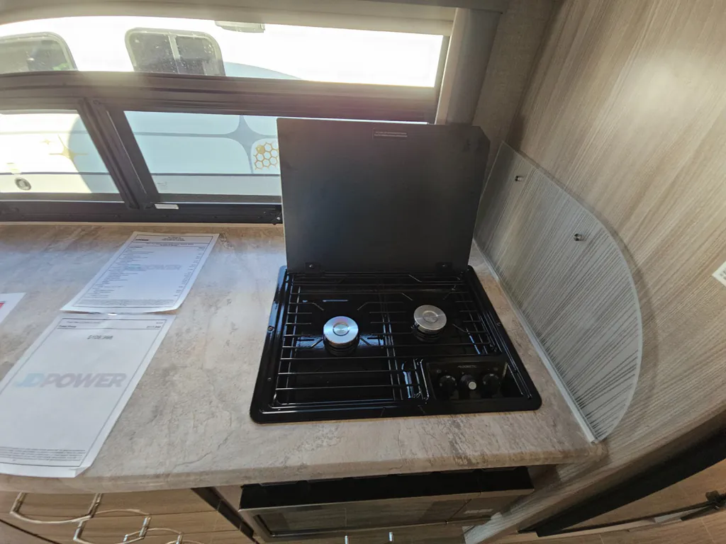 2021 Thor Motor Coach Tiburon 24FB, Photos photo 61