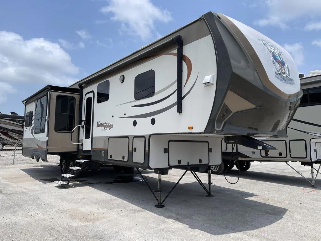 2017 Highland Ridge Mesa Ridge MF348RLS - Photo 2