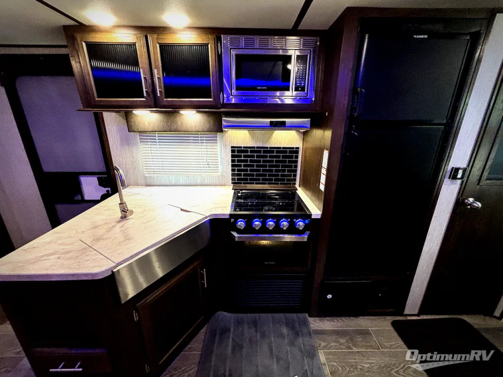 2019 Forest River Cherokee Alpha Wolf 26DBH-L, Photos photo 6