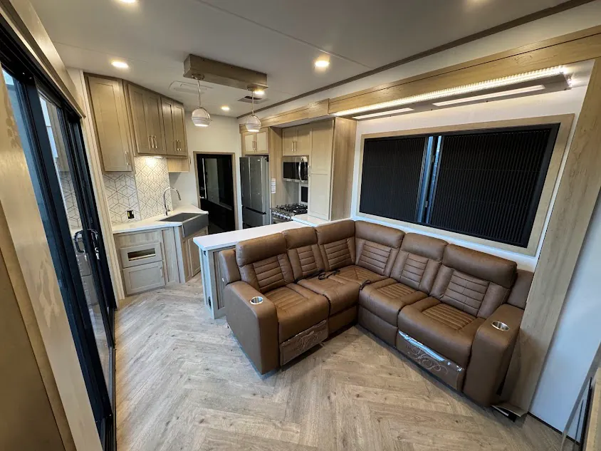 2026 Keystone Raptor 444 - Photo 3