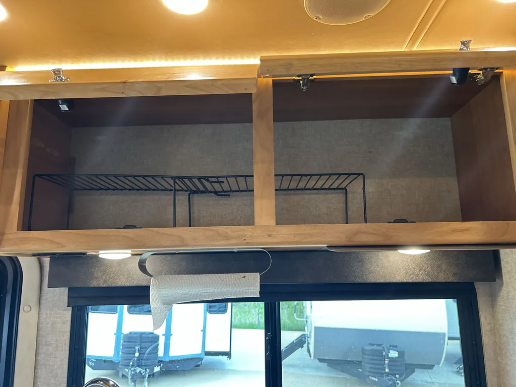 2017 Tiffin Wayfarer 24 QW, Photos photo 12
