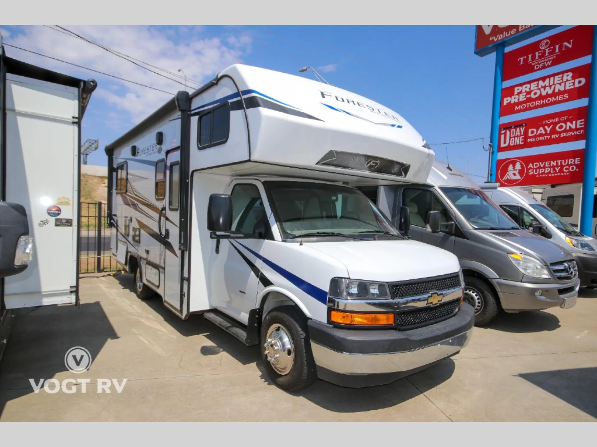 2023 Forest River Forester 2351LE - Photo 2