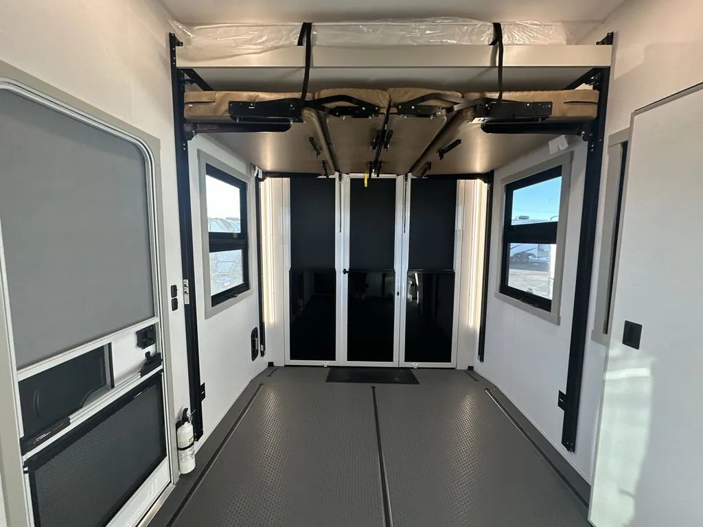 2026 Brinkley Model G 4100, Photos photo 16