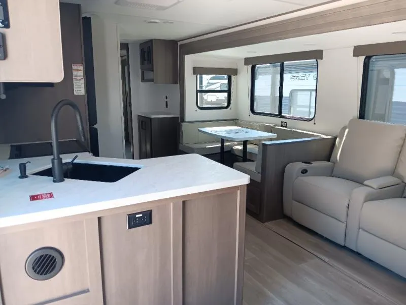 2026 Grand Design Transcend 325BHT - Photo 3