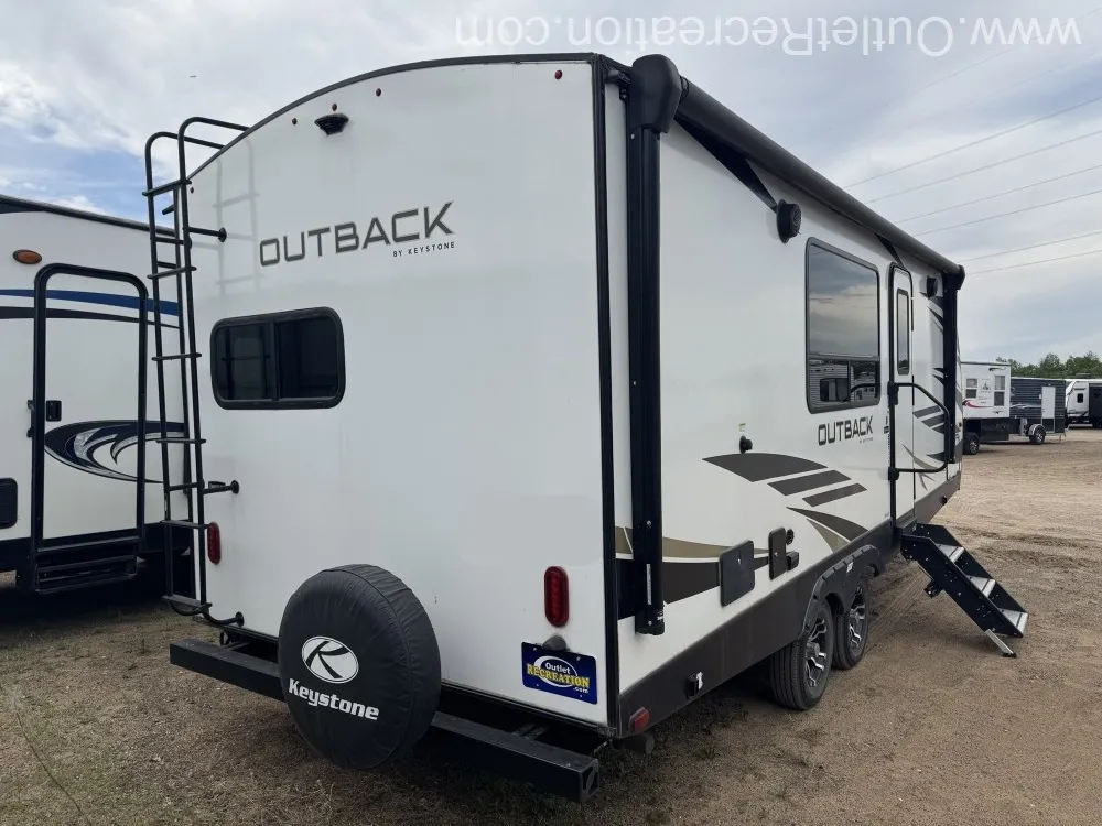 2021 Keystone Outback Ultra-Lite 221UMD - Photo 3