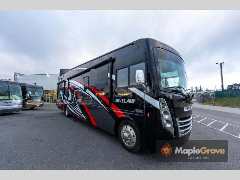 2022 Thor Motor Coach Thor Outlaw 38KB - Main photo