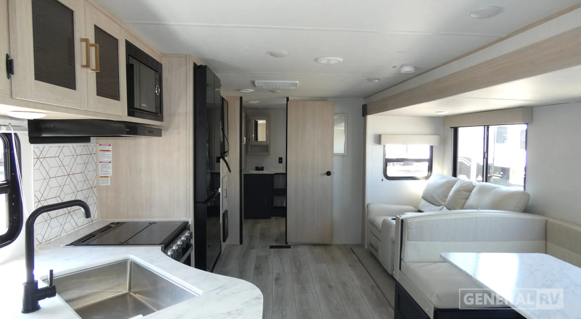 2025 Prime Time RV Avenger 27RBS - Photo 3