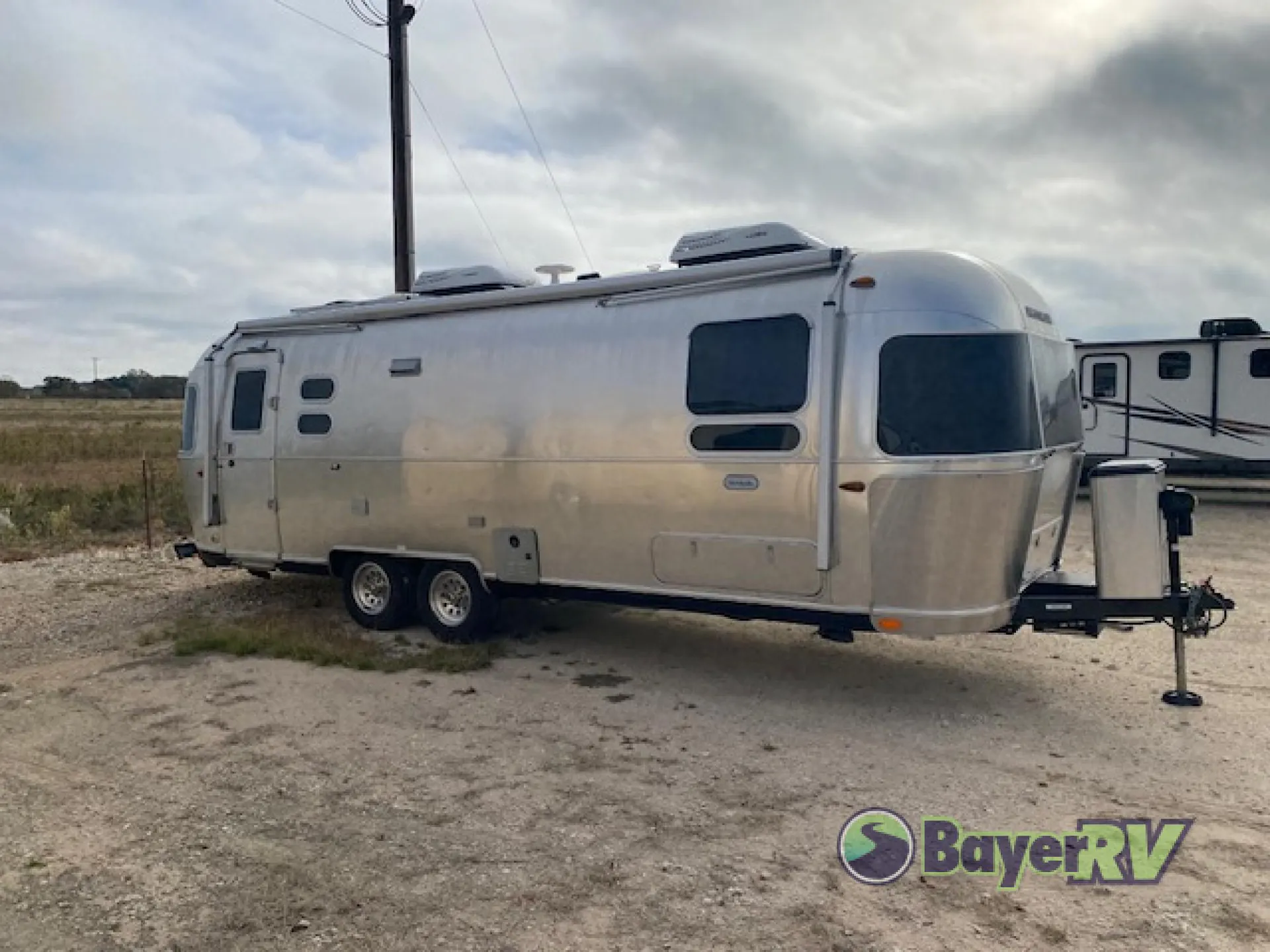 2021 Airstream Globetrotter 27FB Twin - Photo 2