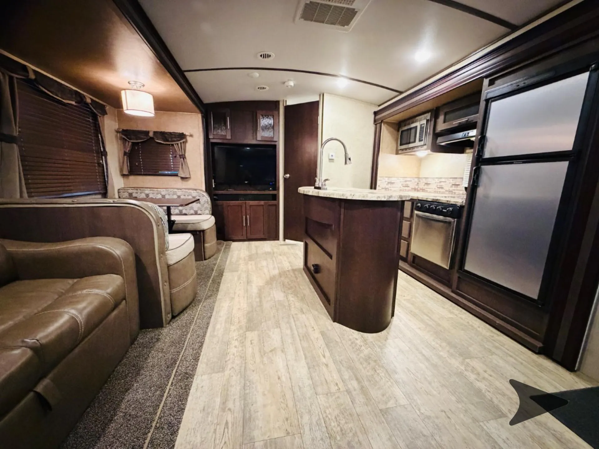 2016 Forest River Surveyor 265RLDS - Photo 4
