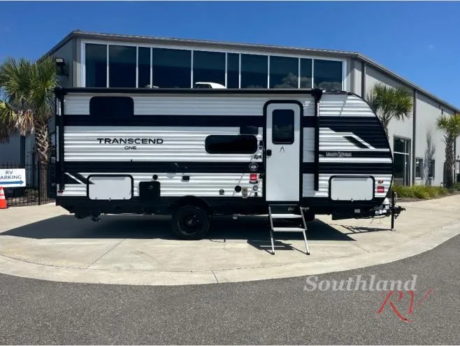 2026 Grand Design Transcend One 161DB - Photo 3