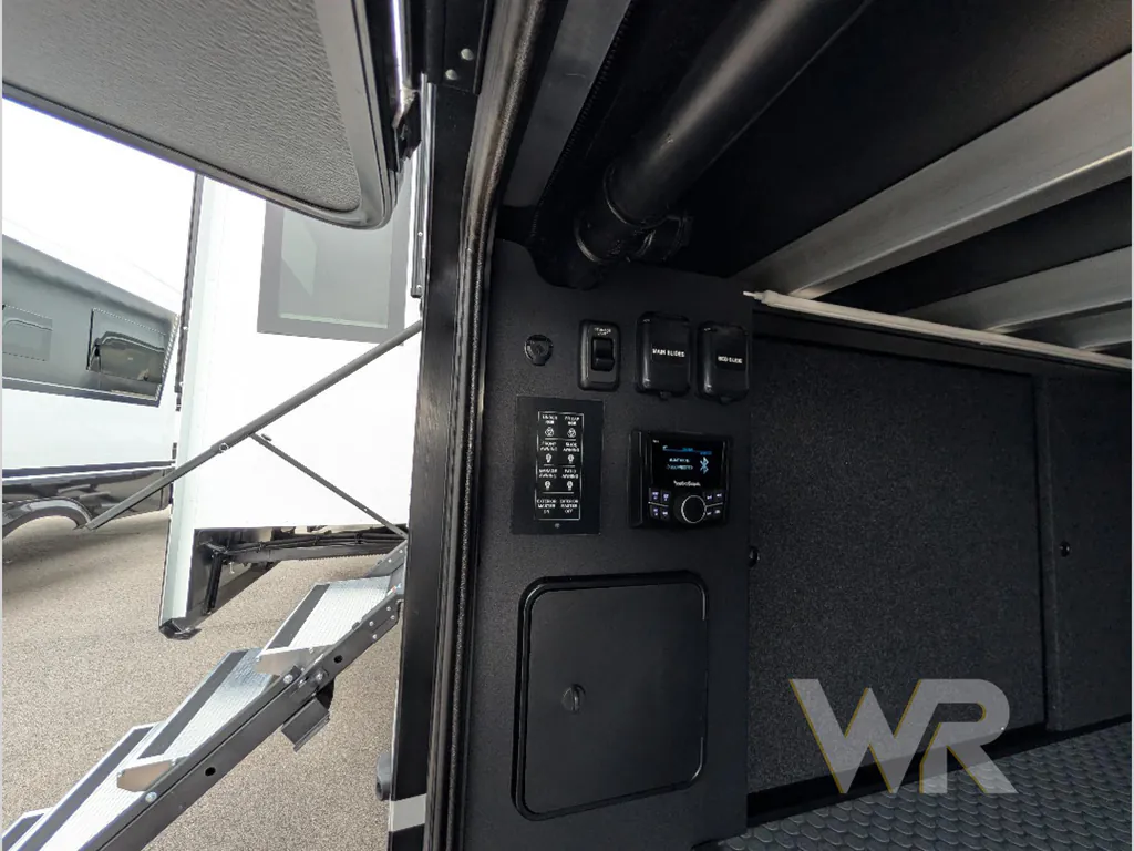 2027 Brinkley Model G 3970, Photos photo 4