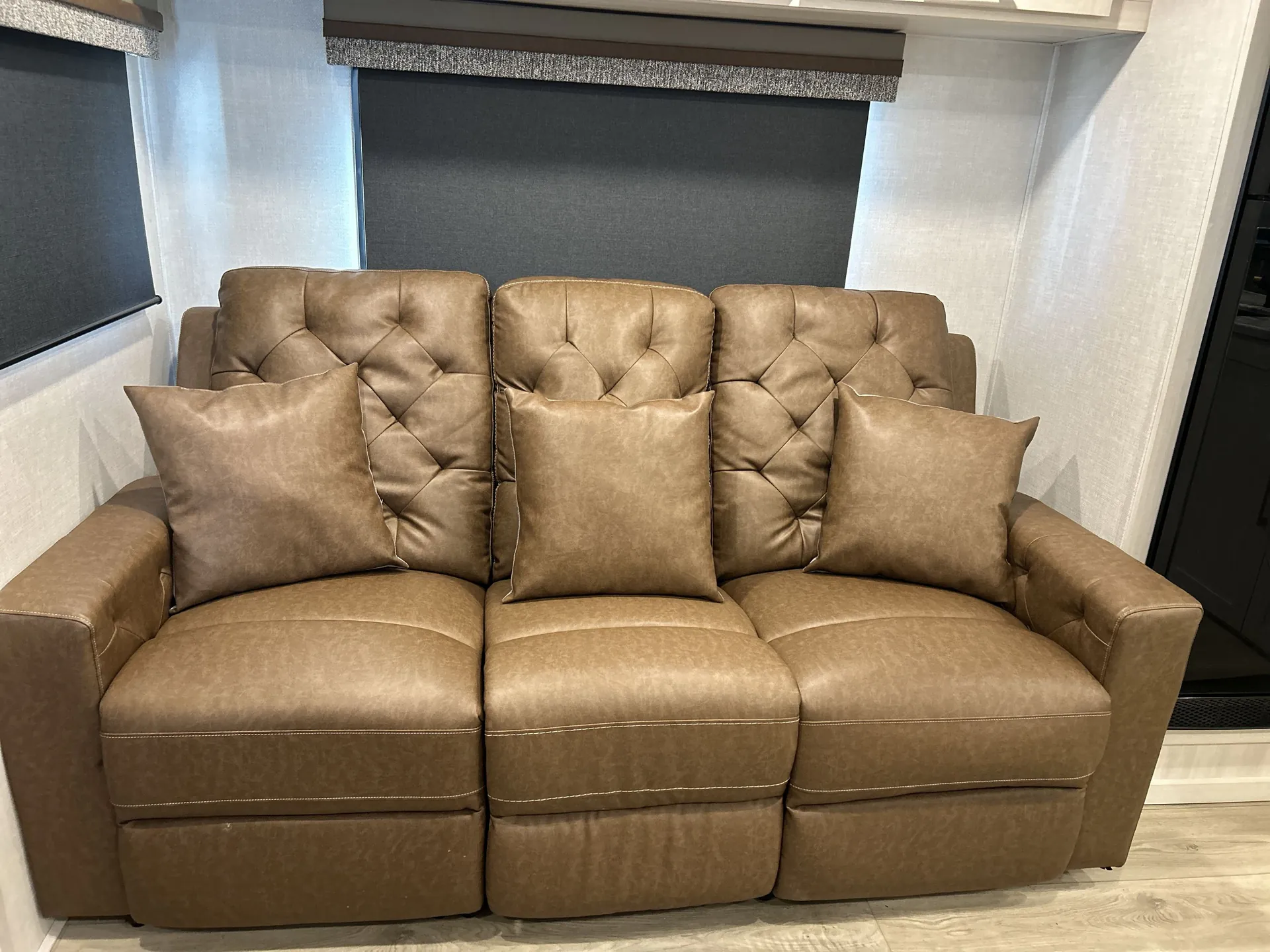 2024 Forest River Grand Surveyor 268FKBS — living area main