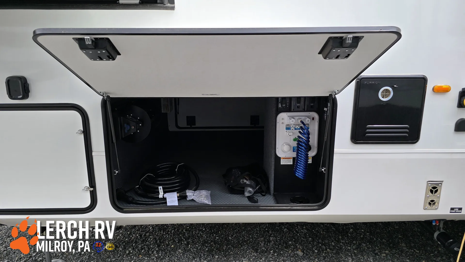 2026 KZ RV Durango Gold G310RLQ - Photo 3