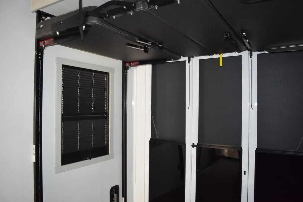 2026 Brinkley Model G 3970, Photos photo 27