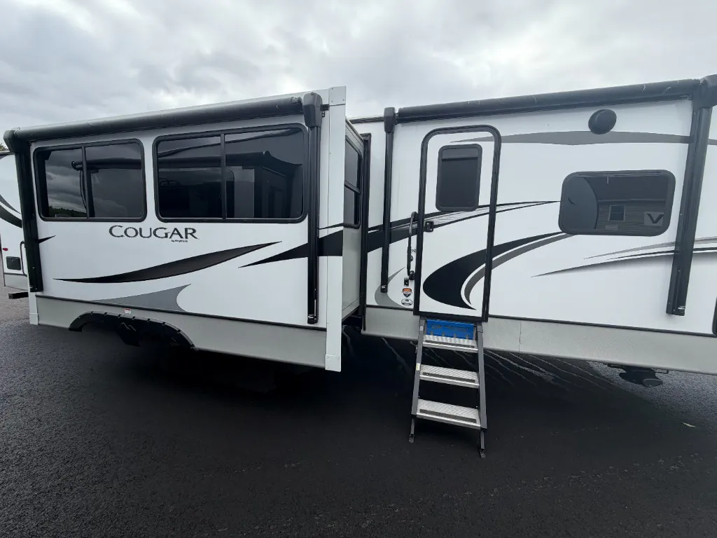 2021 Keystone Cougar Half-Ton 34TSB - Photo 4