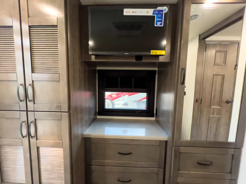 2026 Entegra Coach Accolade 37K, Photos photo 15