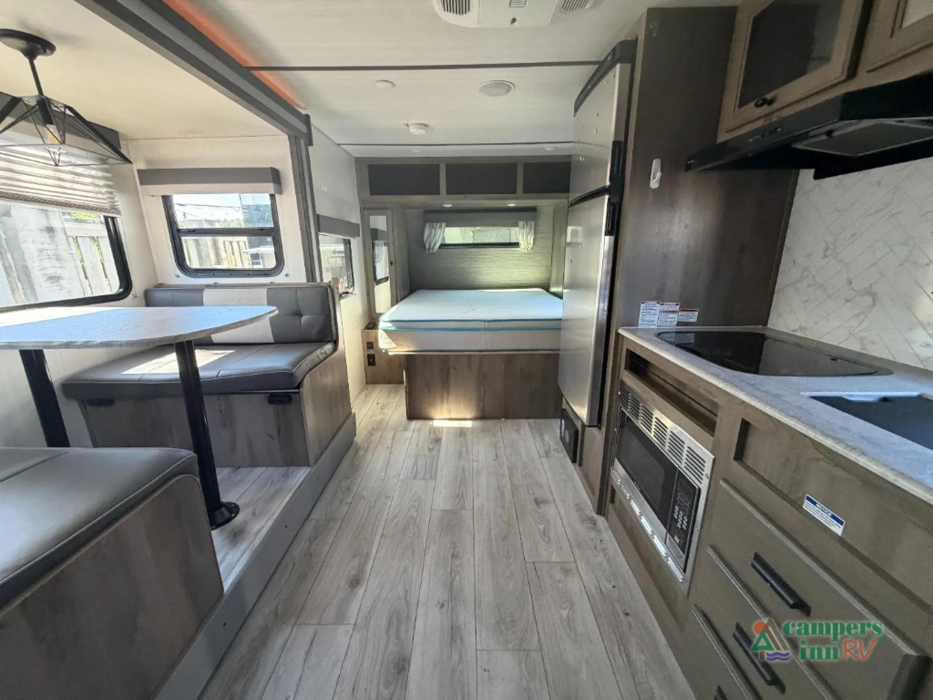 2022 Forest River Surveyor Legend 19RBLE — Photo 6
