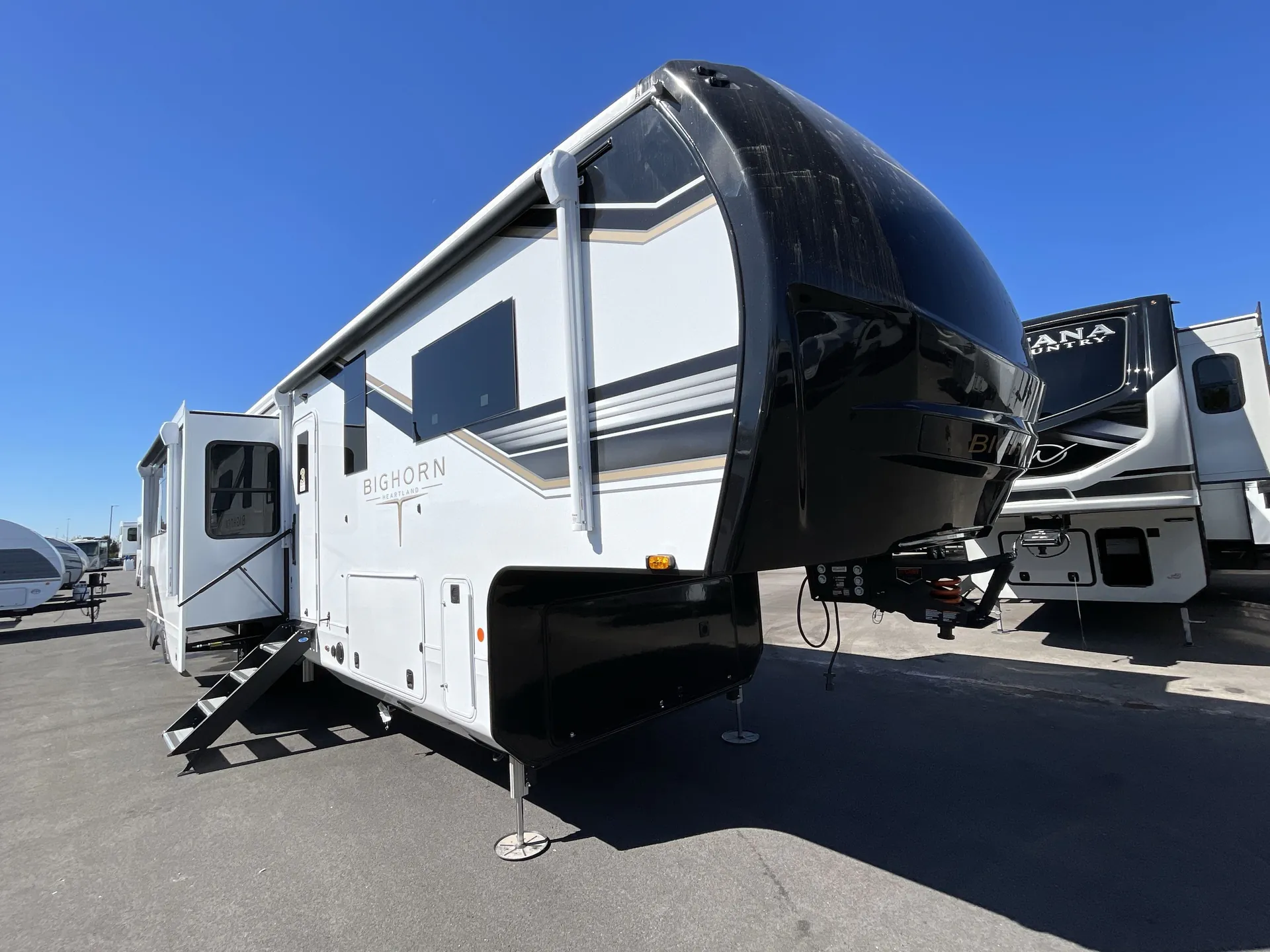 2026 Heartland Bighorn 40DB - Photo 2