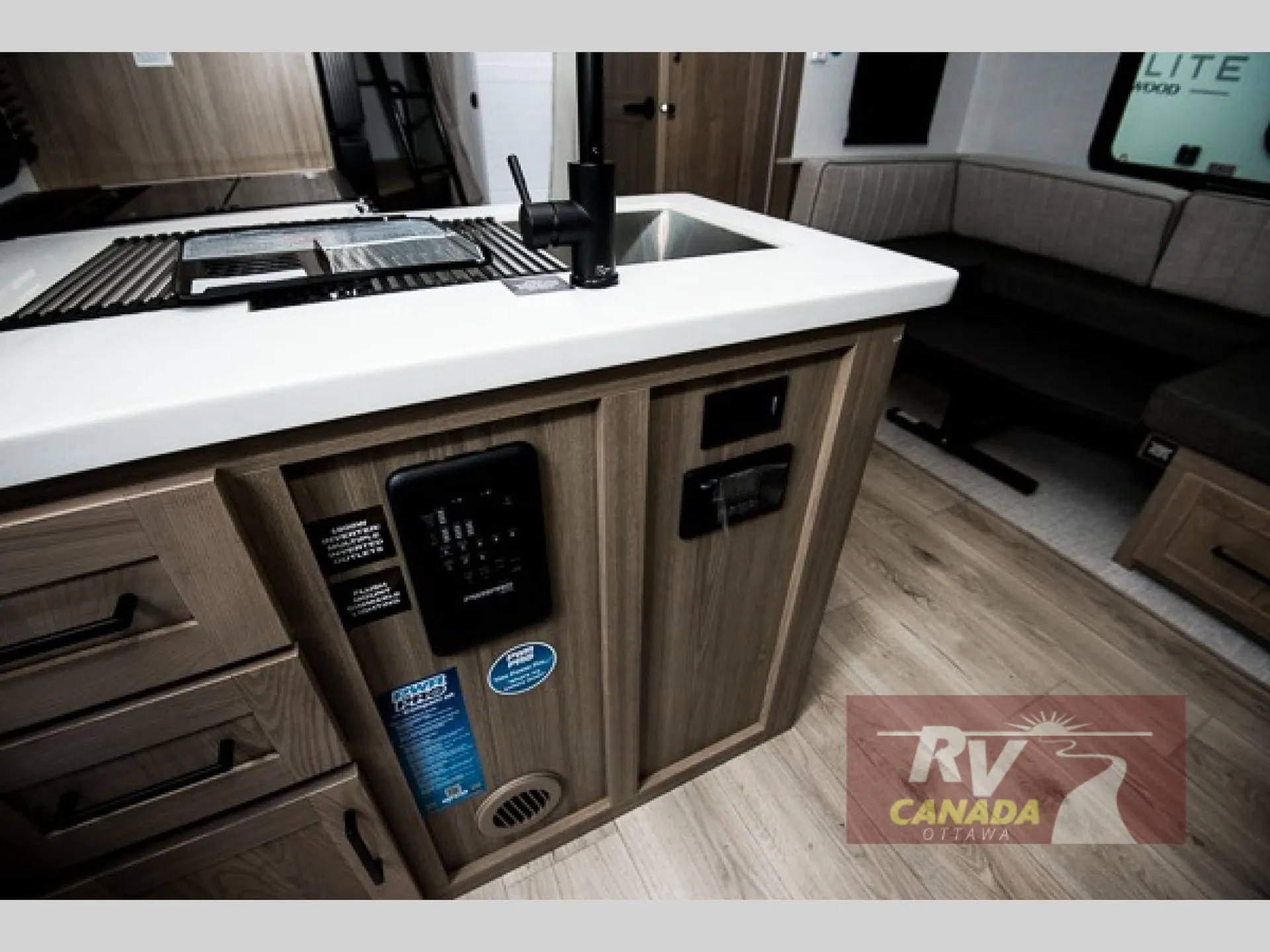 2027 Forest River Rockwood Mini Lite 2509S — Photo 5