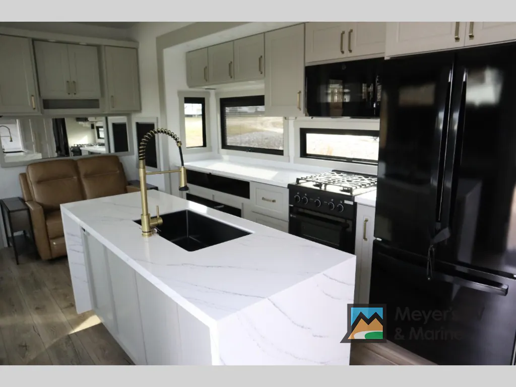 2026 Brinkley Model G 4100, Photos photo 20