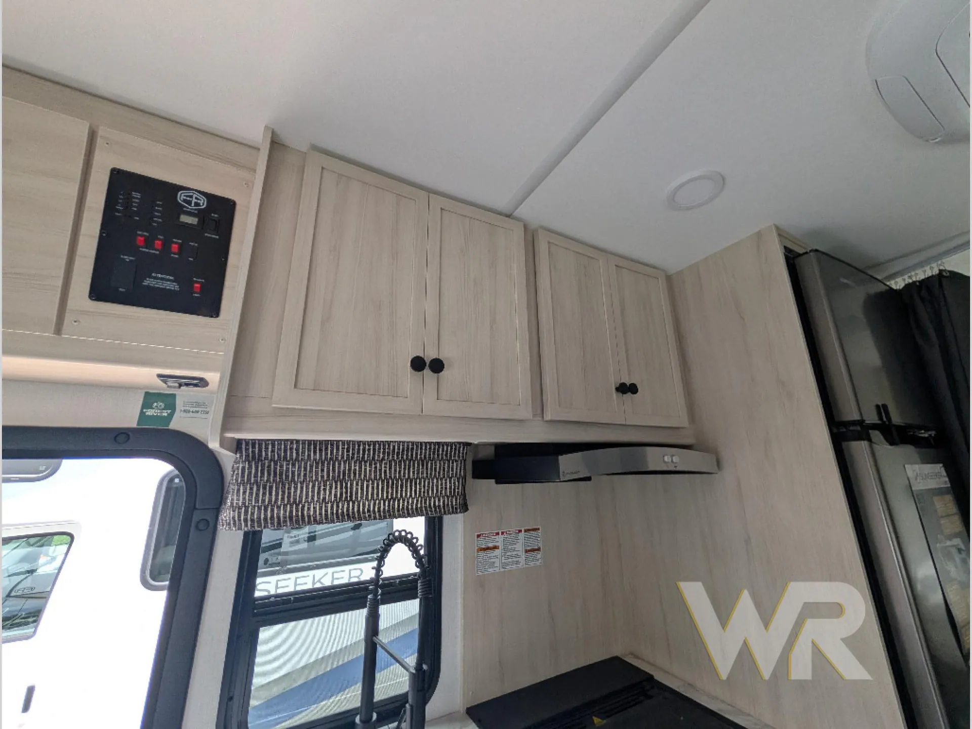 2027 Forest River Sunseeker LE 2350LE - Photo 4