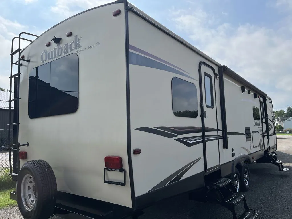 2016 Keystone Outback 324CG - Photo 3