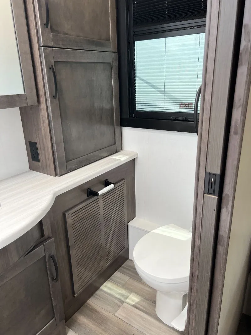 2026 Entegra Coach Vision XL 36C, Photos photo 19