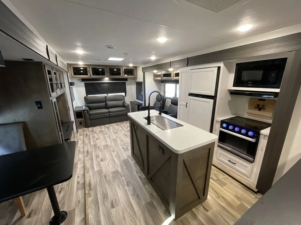 2024 Venture RV Sporttrek Touring Edition 343VIK - Photo 2