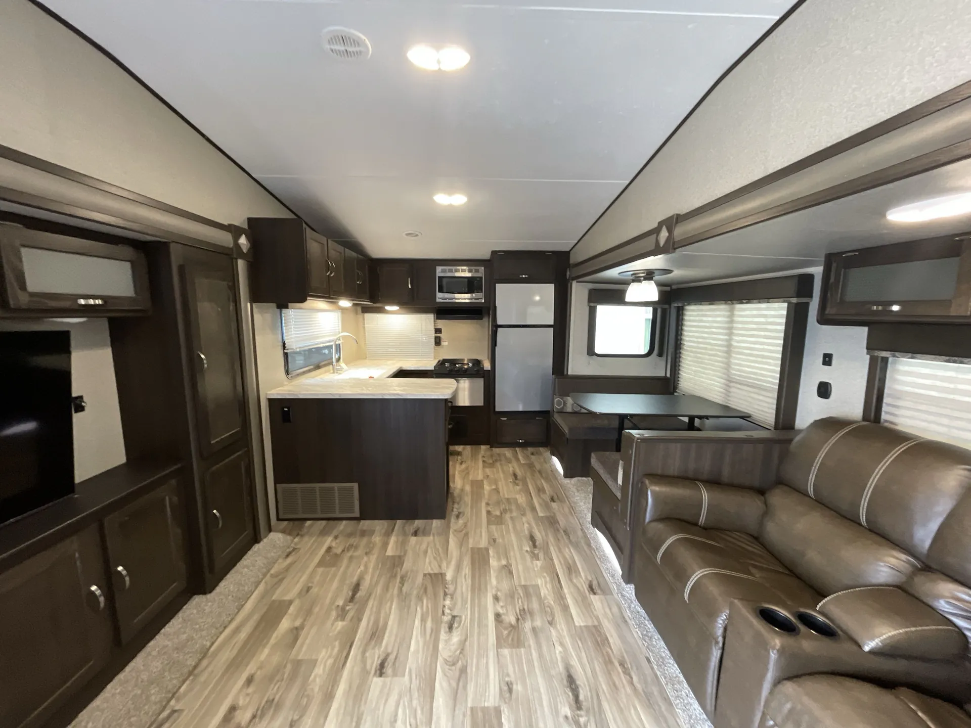2018 Keystone Springdale 302FWRK — living area main