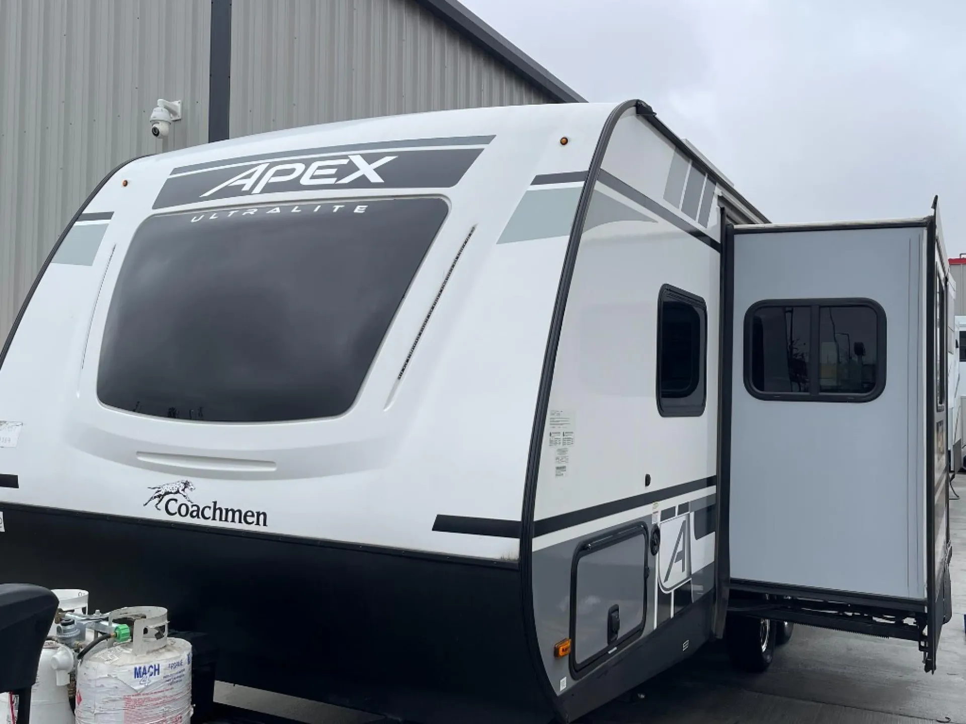2022 Coachmen Apex Ultra-Lite 211RBS - Photo 3