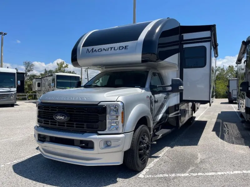 2025 Thor Motor Coach Magnitude GRAND S29 - Photo 4