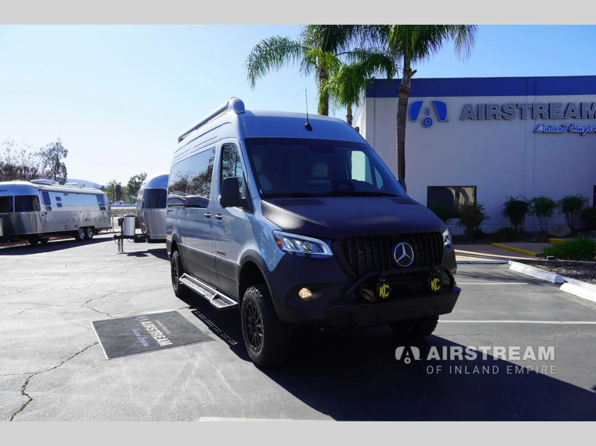 2026 Airstream Interstate 19GTX - Photo 2