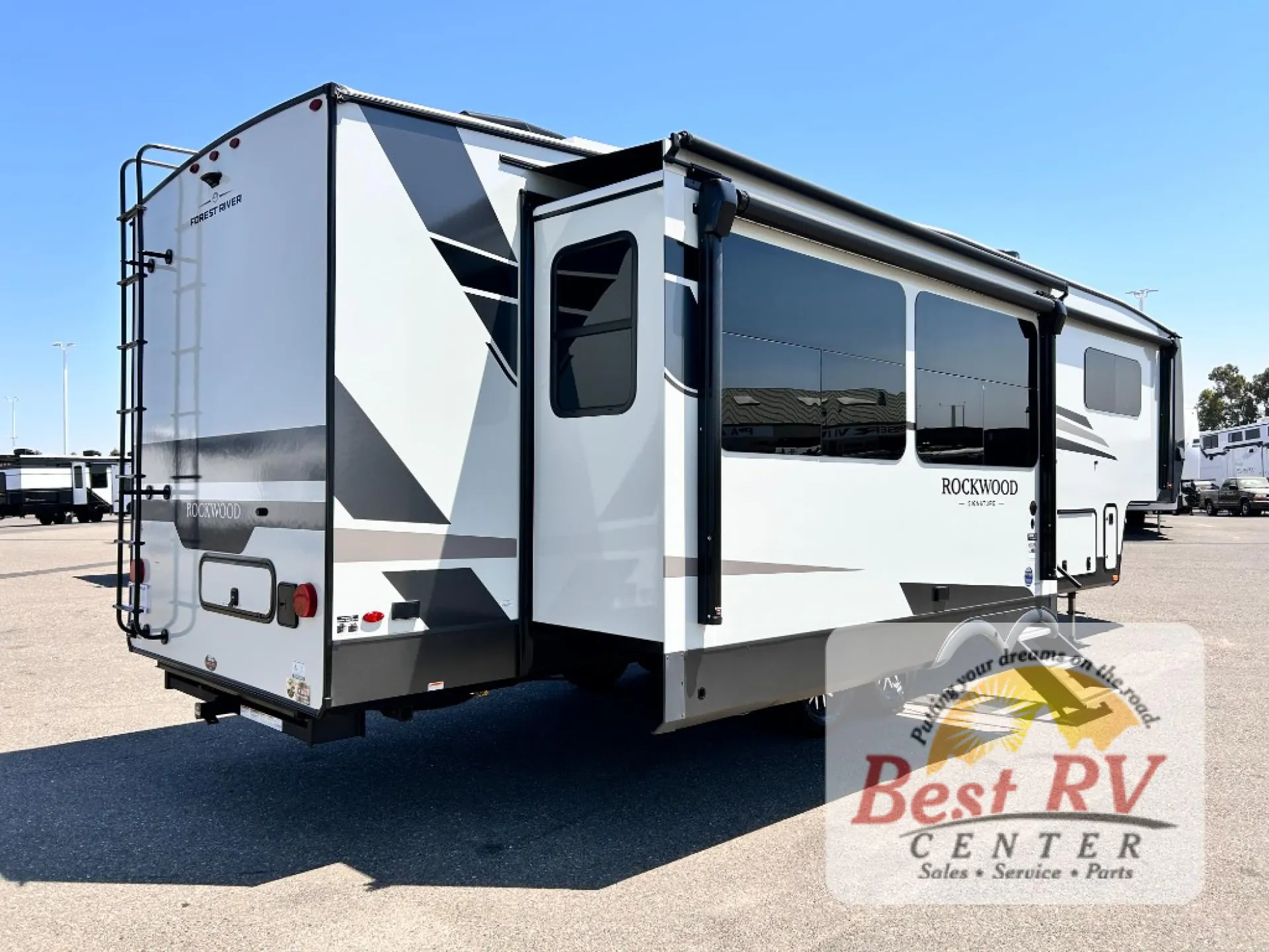 2026 Forest River Rockwood Signature R371RK - Photo 4