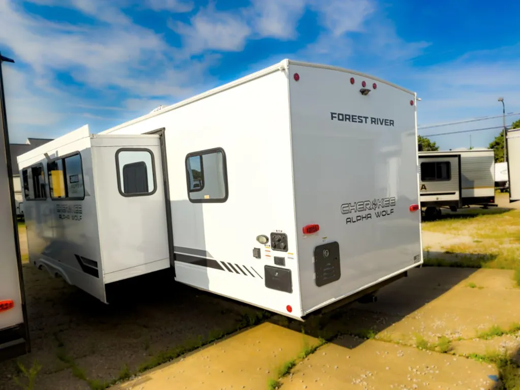 2026 Forest River Cherokee Alpha Wolf 29DCB, Photos photo 8