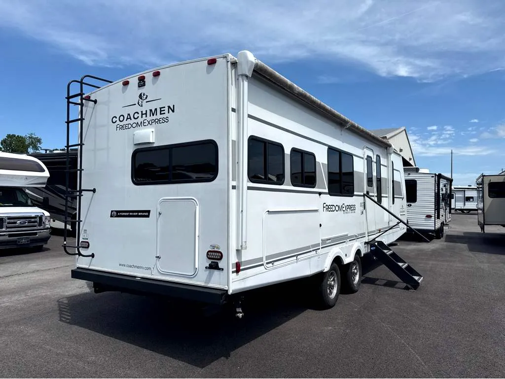 2025 Forest River FREEDOM EXPRESS 274RKS - Photo 4