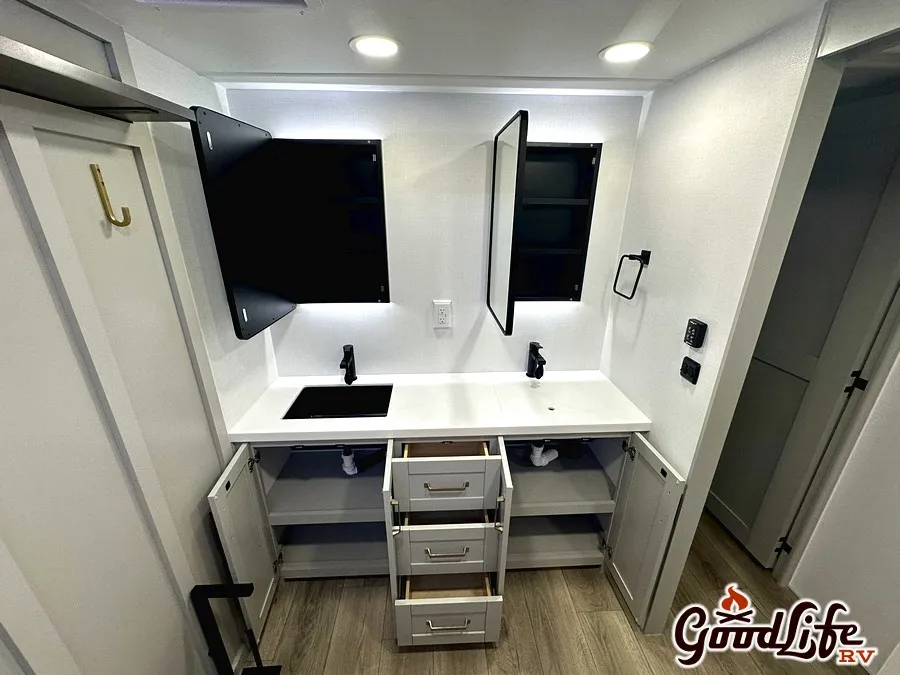 2026 Brinkley Model Z 3600, Photos photo 103