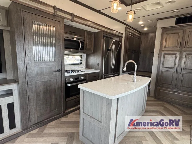 2020 Heartland Big Country Used    3560 SS - Photo 4