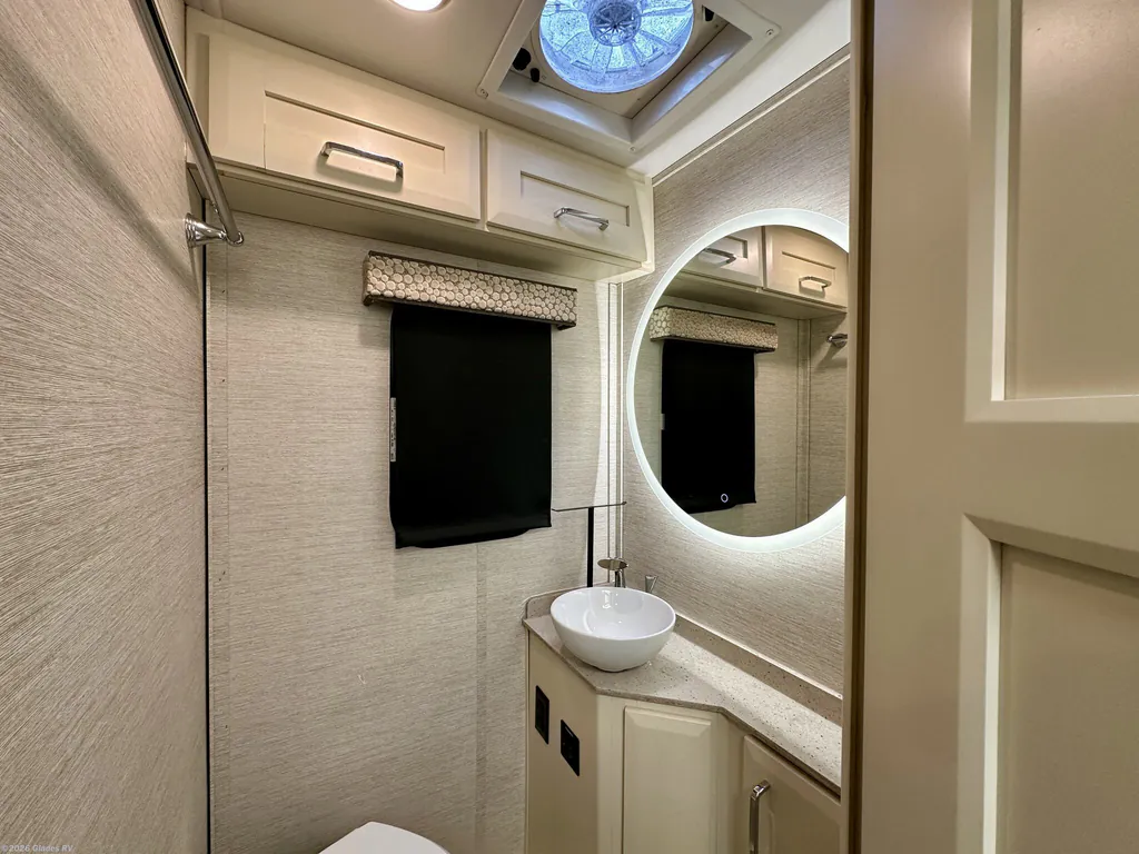 2021 Tiffin Wayfarer 25 SW, Photos photo 10