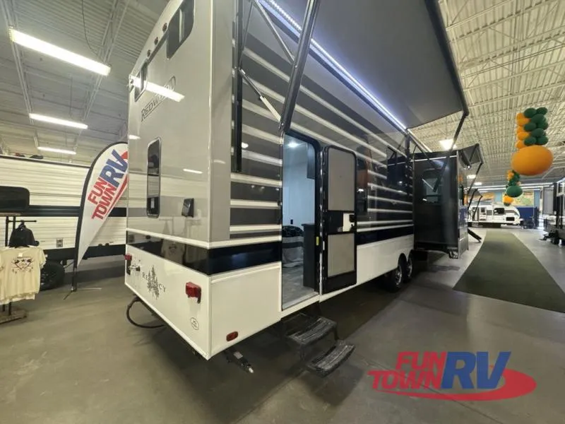 2025 Redwood RV Regency 3881FKL - Photo 2