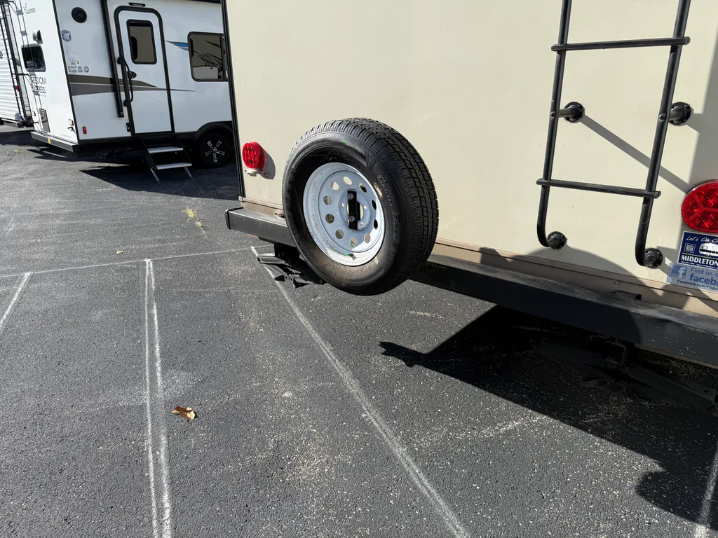 2018 Forest River Flagstaff Micro Lite 25BRDS, Photos photo 2
