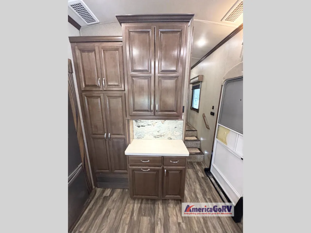 2018 Forest River Cedar Creek Champagne Edition 38EL, Photos photo 9
