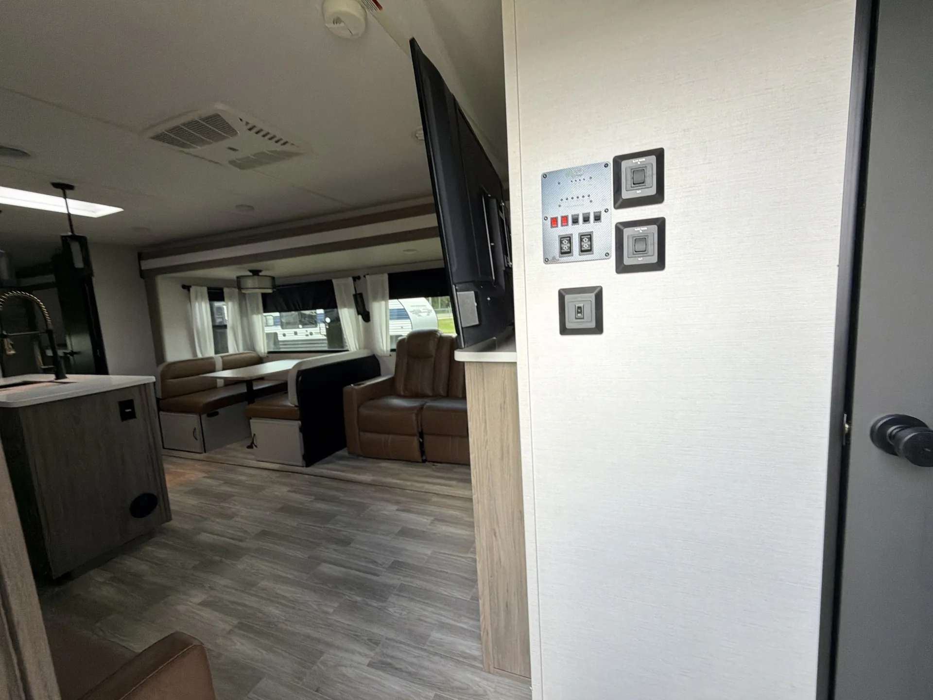 2024 Forest River Vibe 3400BH — backside