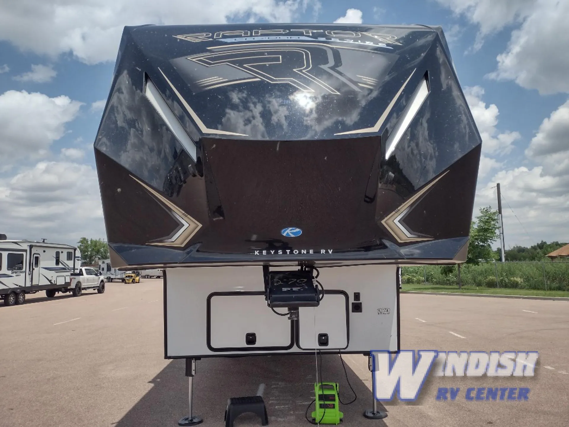 2025 Keystone Carbon 310