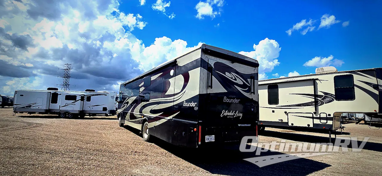 2019 Fleetwood Bounder 36FP - Photo 4